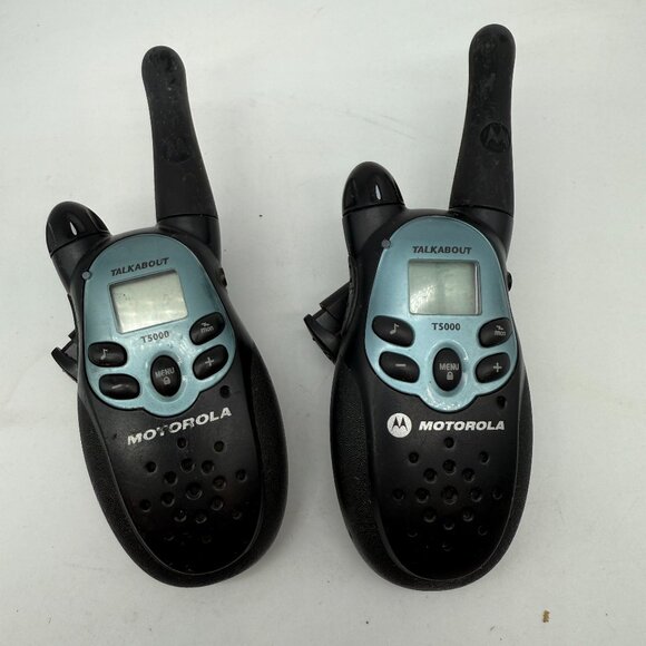 Set of 2 Motorola Talkabout T5000 22-Channel 2-Way Radio Walkie Talkie Only Batt - Picture 1 of 7